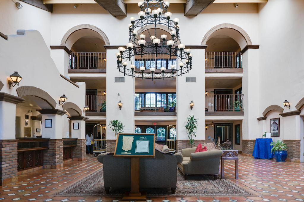 Buena Park Grand Hotel & Suites Bagian luar foto