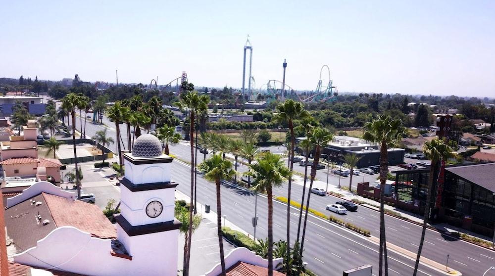 Buena Park Grand Hotel & Suites Bagian luar foto