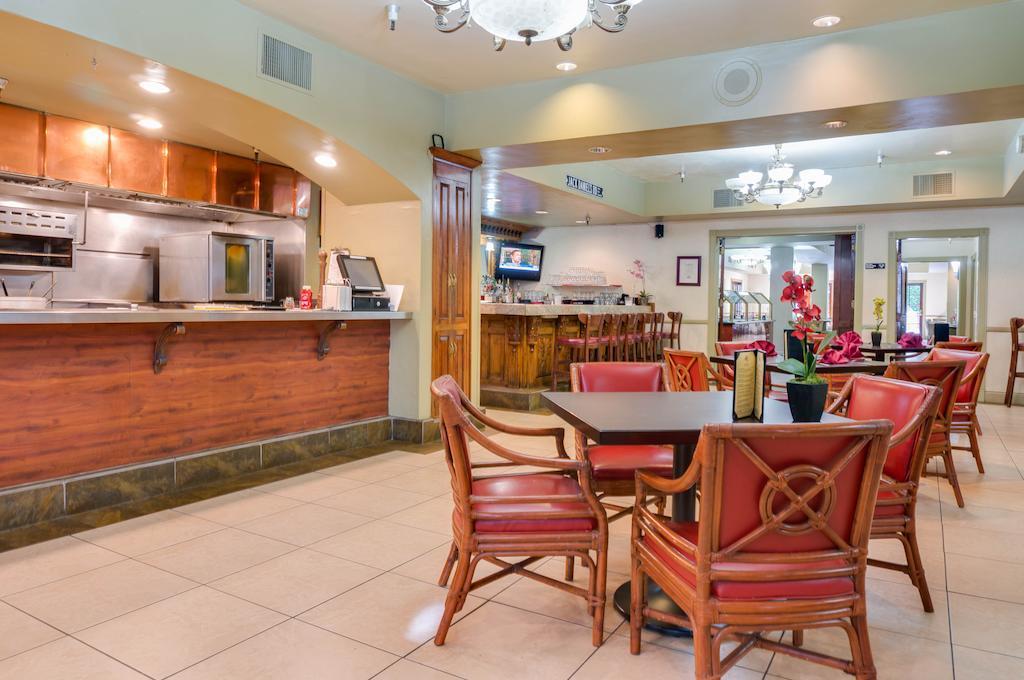 Buena Park Grand Hotel & Suites Bagian luar foto
