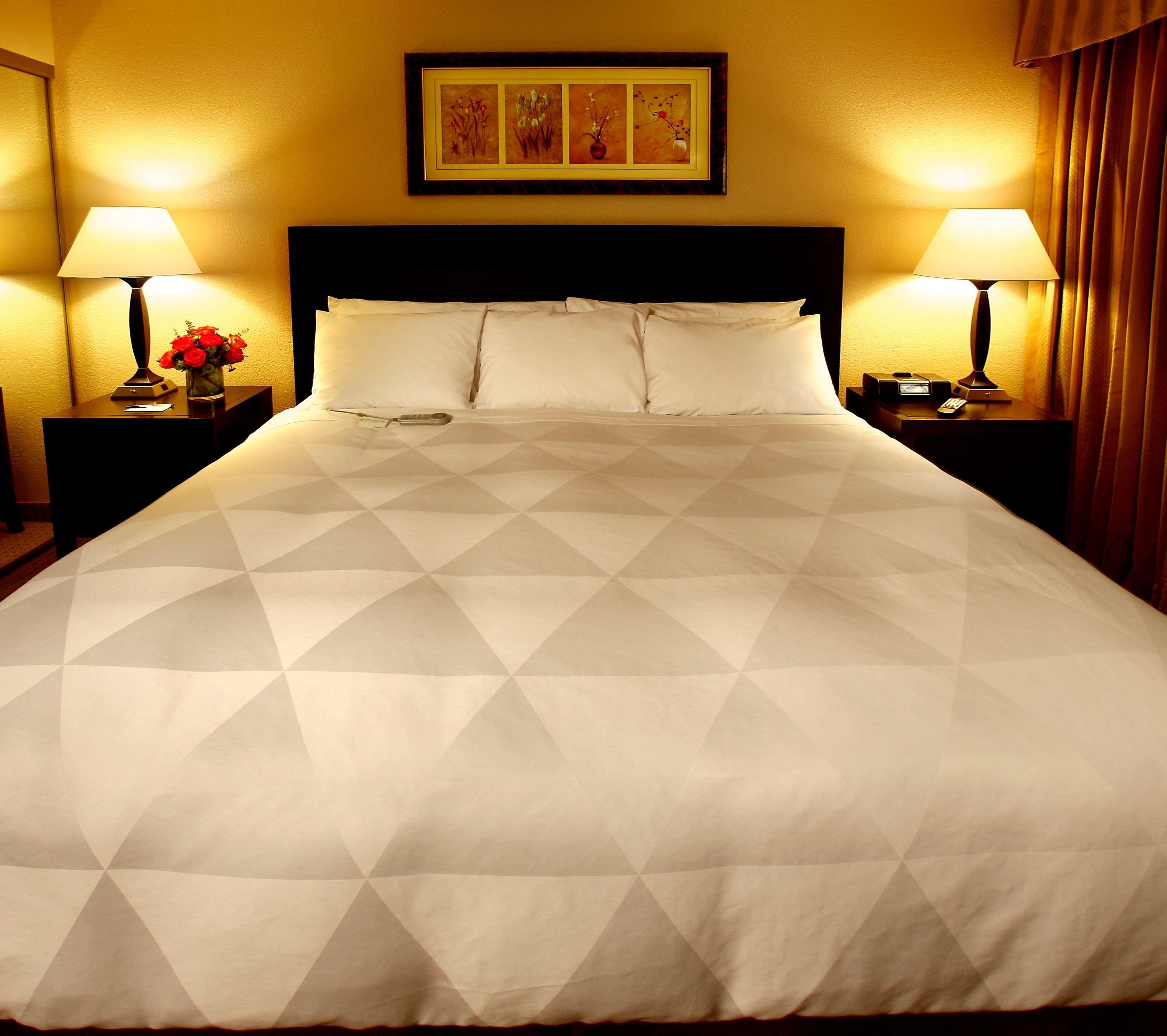 Buena Park Grand Hotel & Suites Bagian luar foto