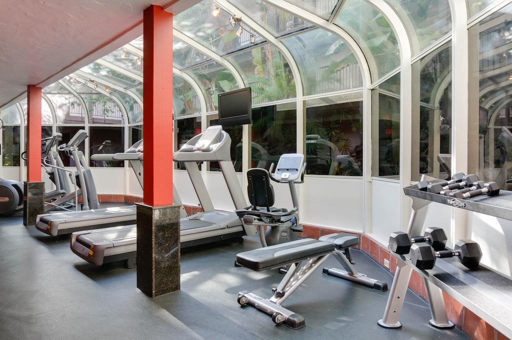 Buena Park Grand Hotel & Suites Bagian luar foto