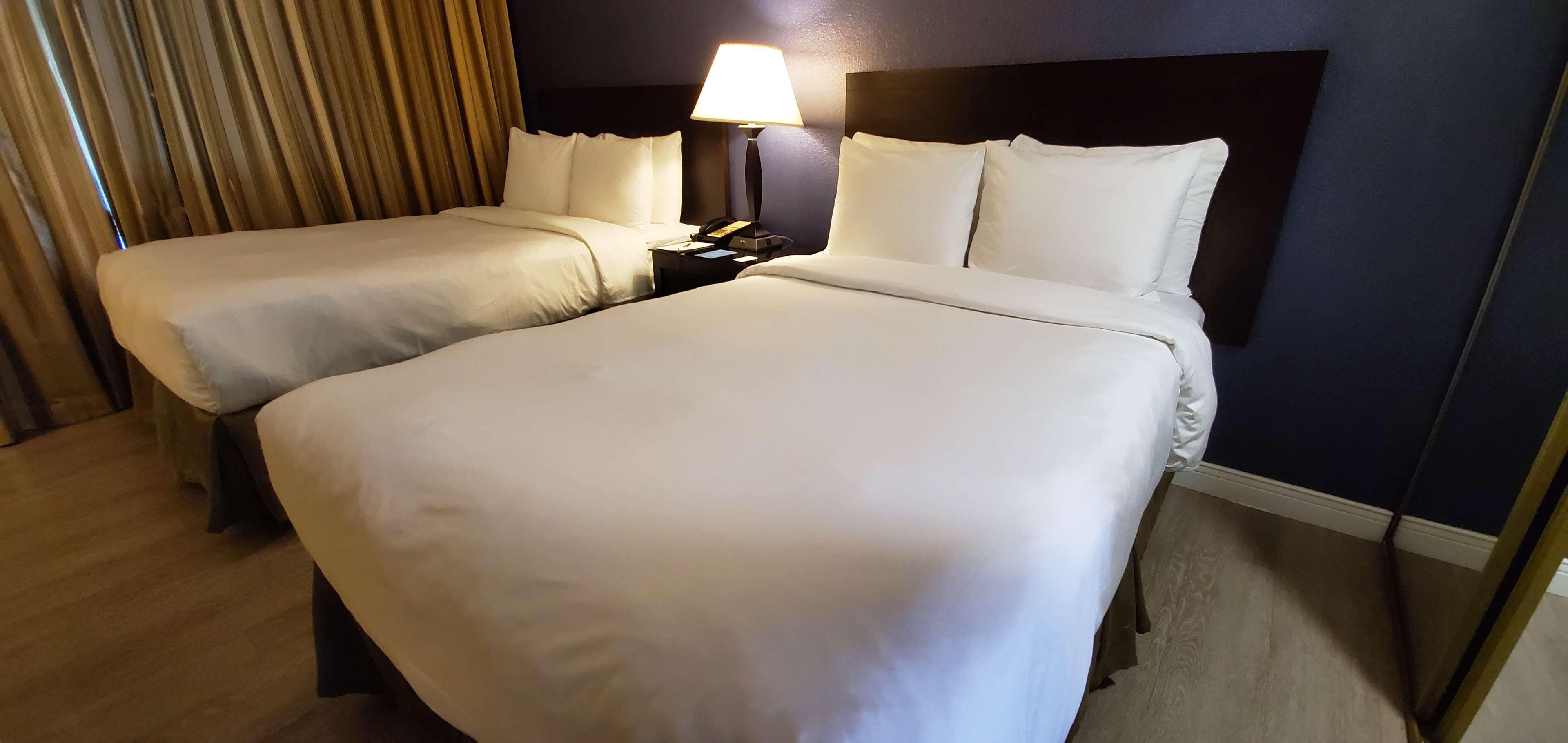 Buena Park Grand Hotel & Suites Bagian luar foto