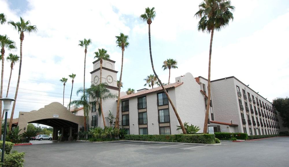 Buena Park Grand Hotel & Suites Bagian luar foto