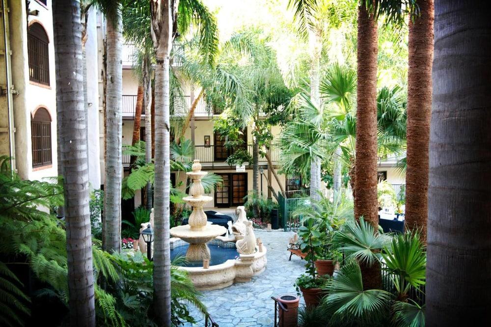 Buena Park Grand Hotel & Suites Bagian luar foto