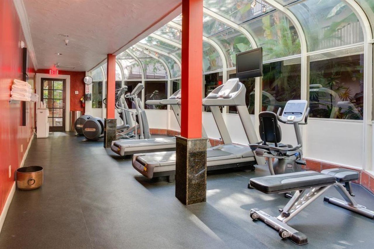 Buena Park Grand Hotel & Suites Bagian luar foto